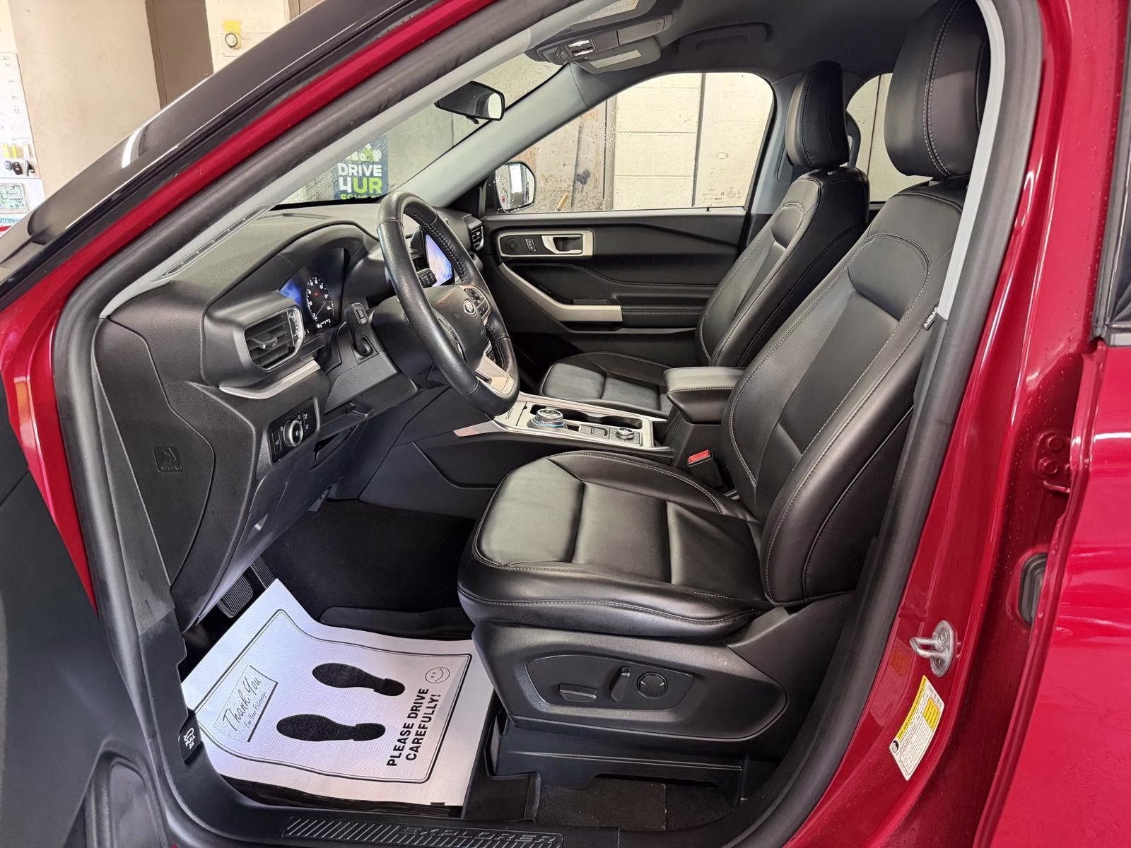 2023 Rapid Red Metallic Tinted Clearcoat Ford Explorer XLT 4X4 SUV
