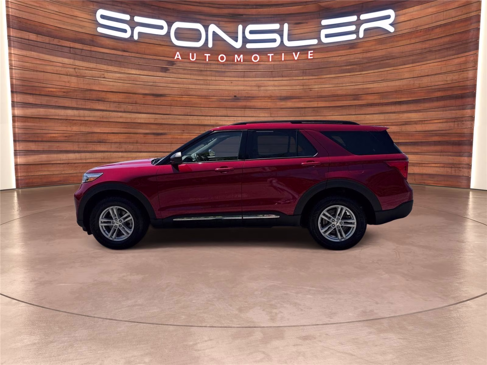 2023 Rapid Red Metallic Tinted Clearcoat Ford Explorer XLT 4X4 SUV
