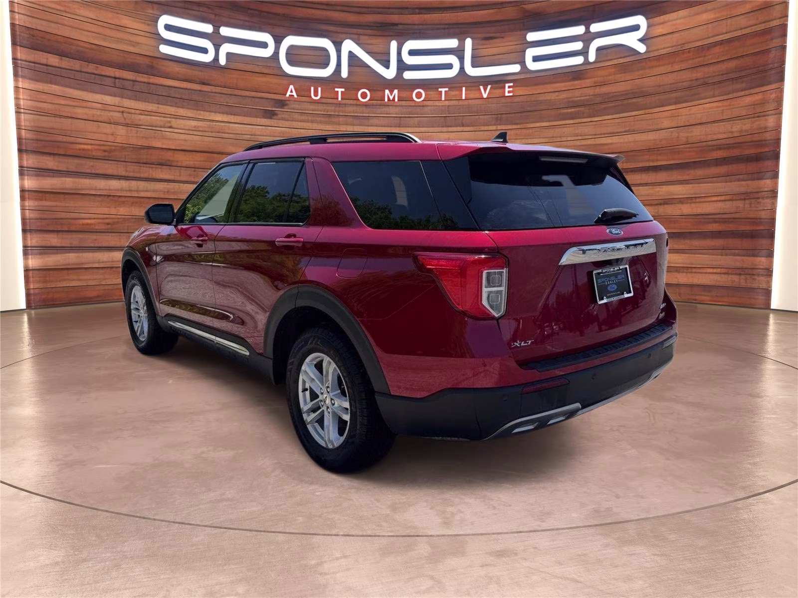 2023 Rapid Red Metallic Tinted Clearcoat Ford Explorer XLT 4X4 SUV
