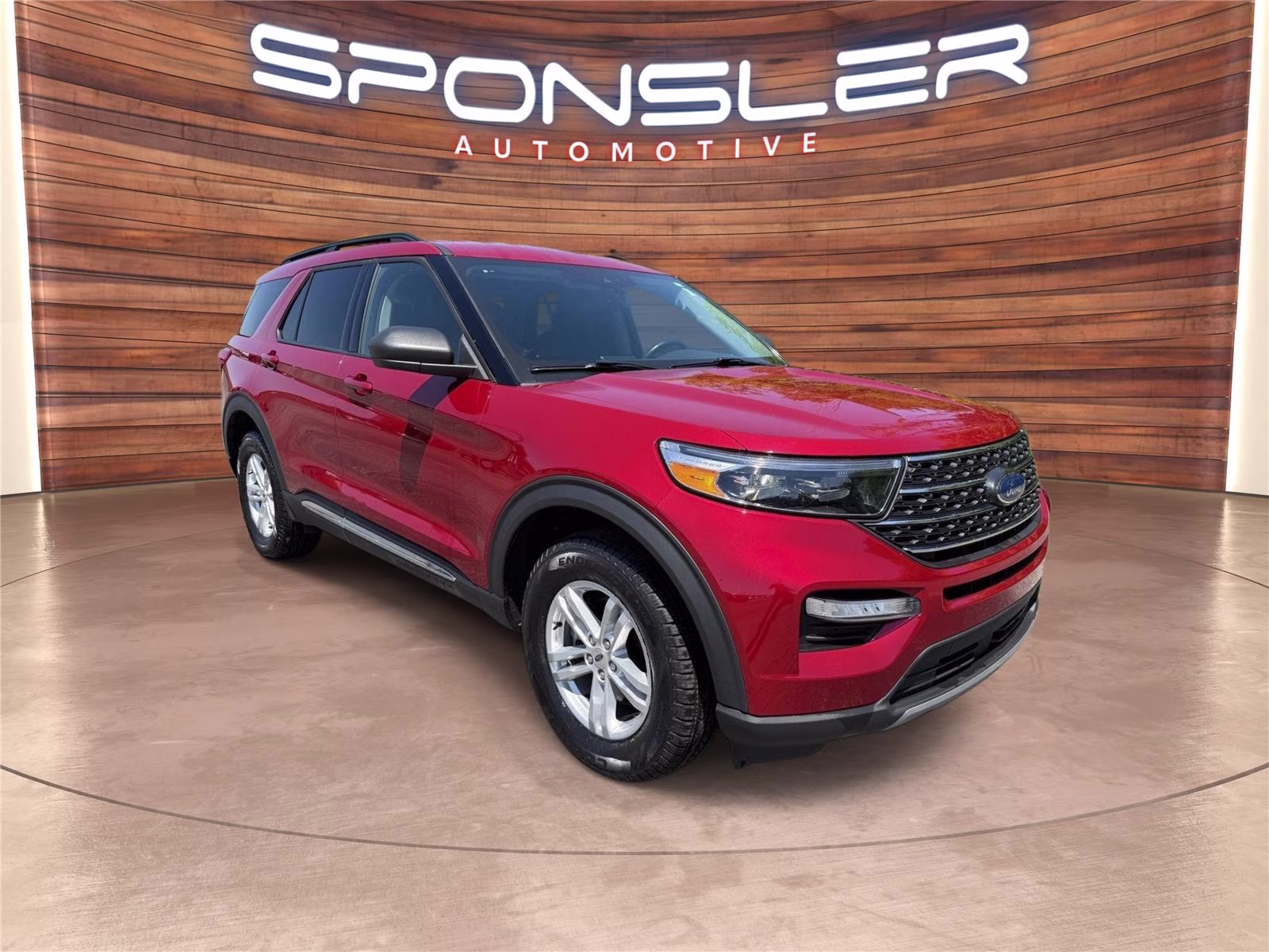 2023 Rapid Red Metallic Tinted Clearcoat Ford Explorer XLT 4X4 SUV