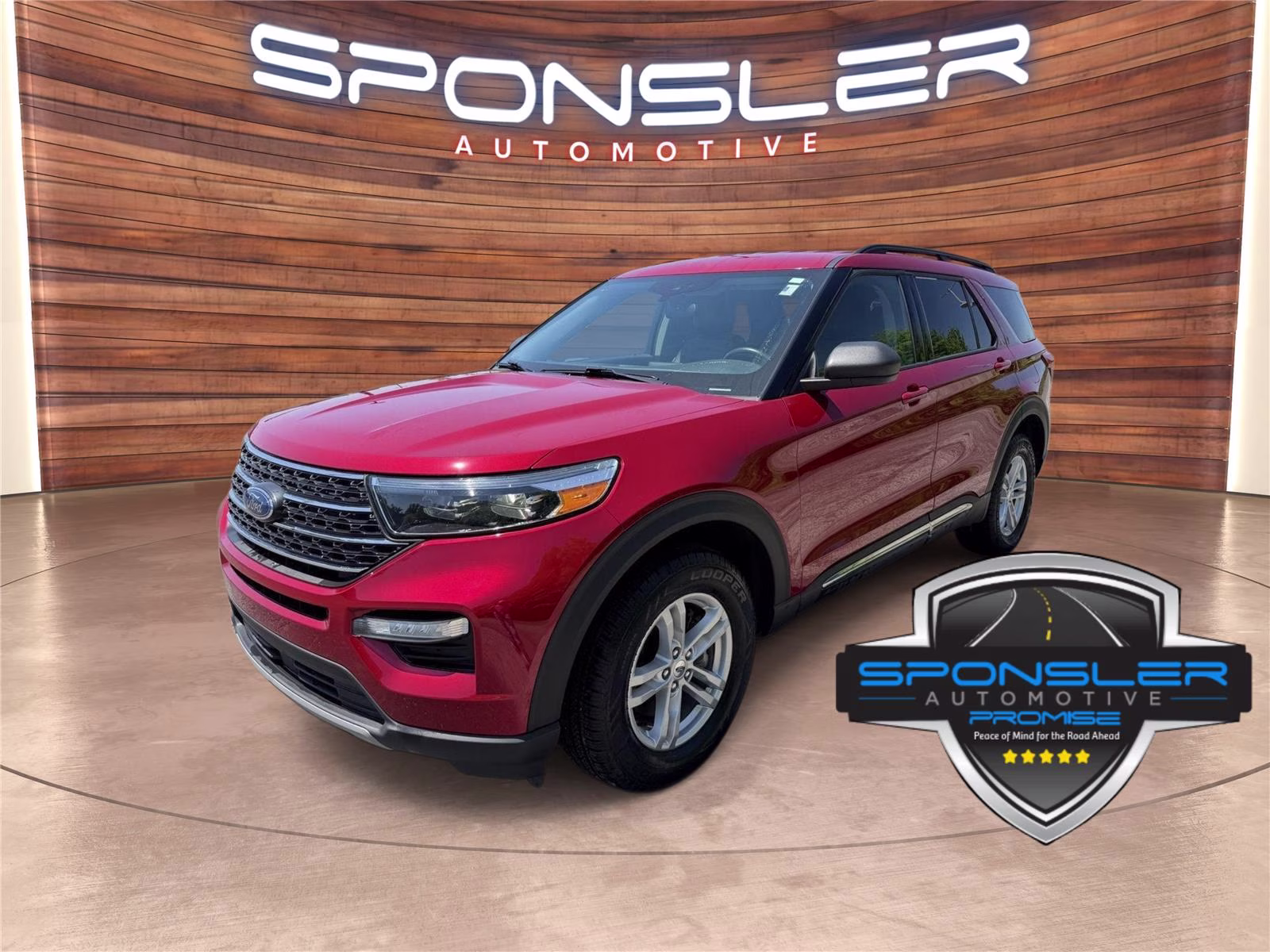 2023 Rapid Red Metallic Tinted Clearcoat Ford Explorer XLT 4X4 SUV