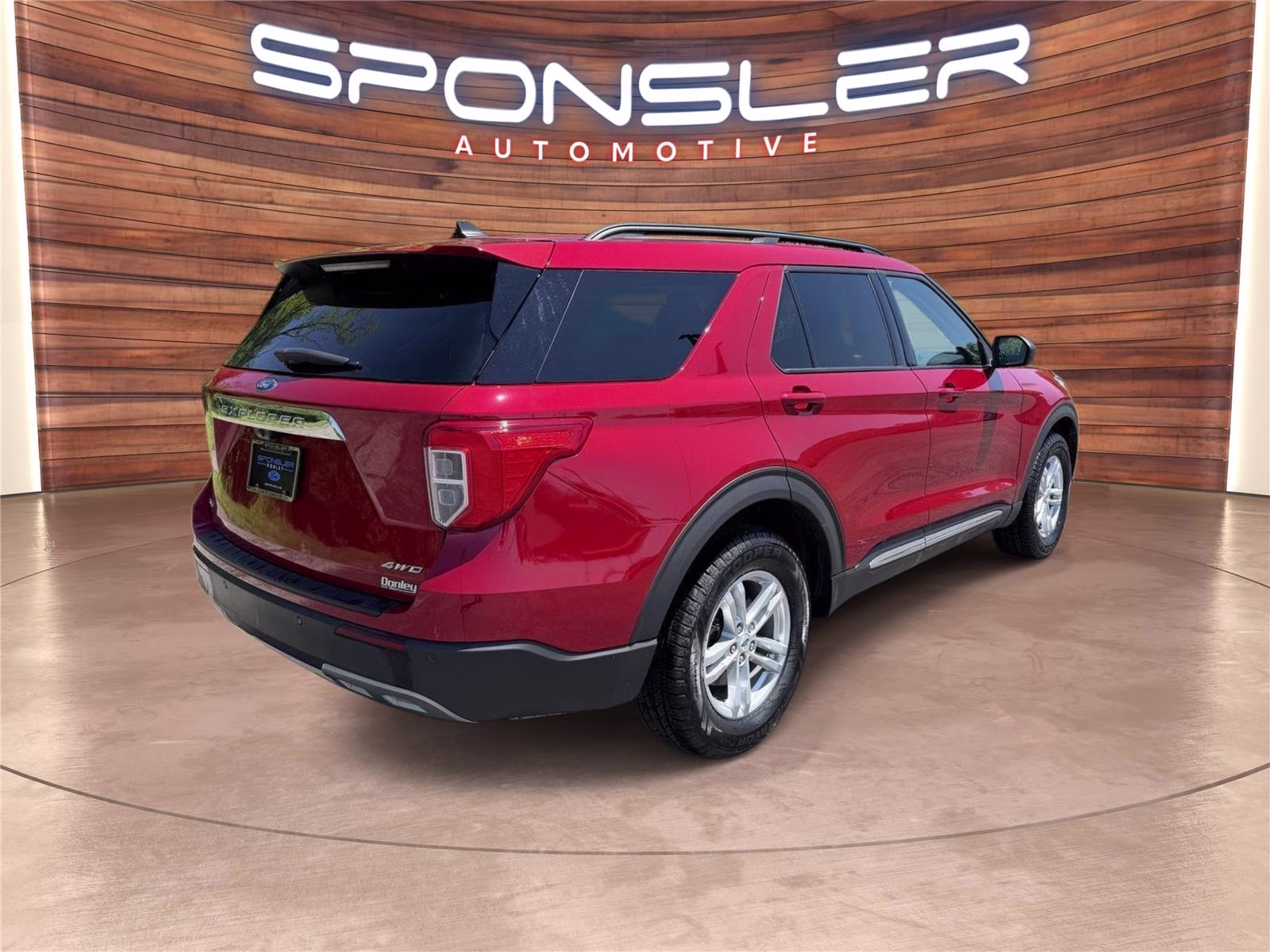 2023 Rapid Red Metallic Tinted Clearcoat Ford Explorer XLT 4X4 SUV