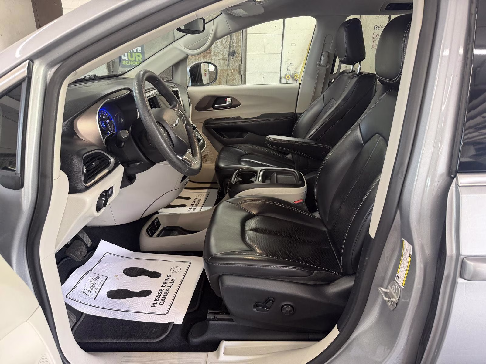 2020 Billet Silver Metallic Clearcoat Chrysler Voyager LXI FWD Van