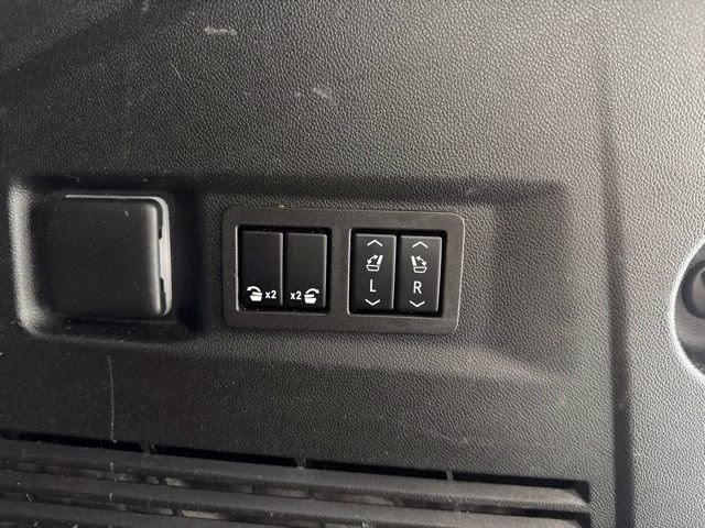 2023 Onyx Black GMC Yukon AT4 4X4 SUV