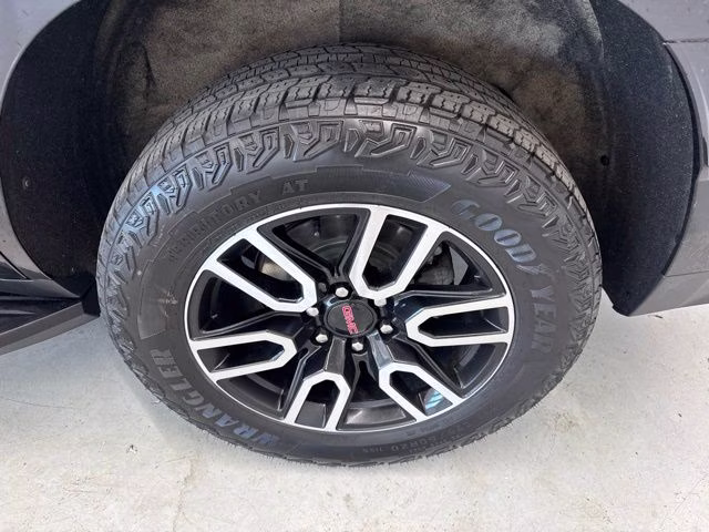 2023 Onyx Black GMC Yukon AT4 4X4 SUV