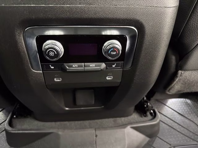2024 Sterling Metallic GMC Yukon Denali 4X4 SUV