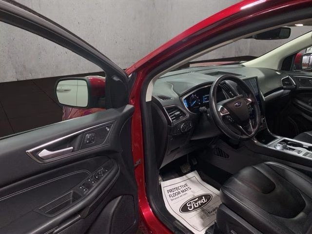 2021 Rapid Red Metallic Tinted Clearcoat Ford Edge Titanium AWD SUV