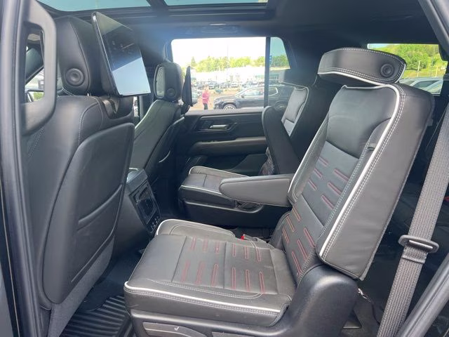 2025 Onyx Black GMC Yukon AT4 Ultimate 4X4 SUV
