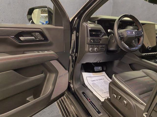 2025 Onyx Black GMC Yukon AT4 Ultimate 4X4 SUV