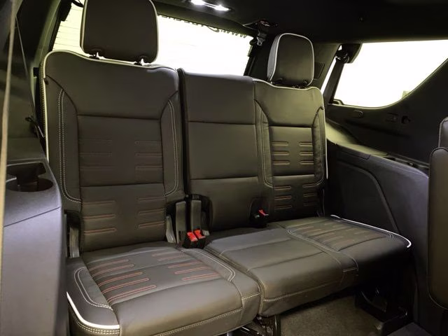 2025 Onyx Black GMC Yukon AT4 Ultimate 4X4 SUV