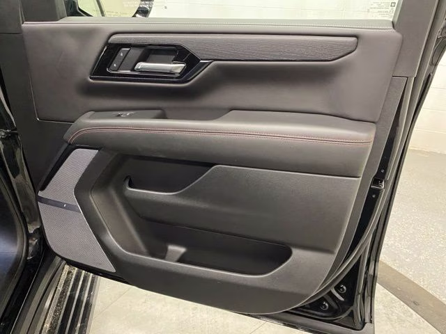 2025 Onyx Black GMC Yukon AT4 Ultimate 4X4 SUV