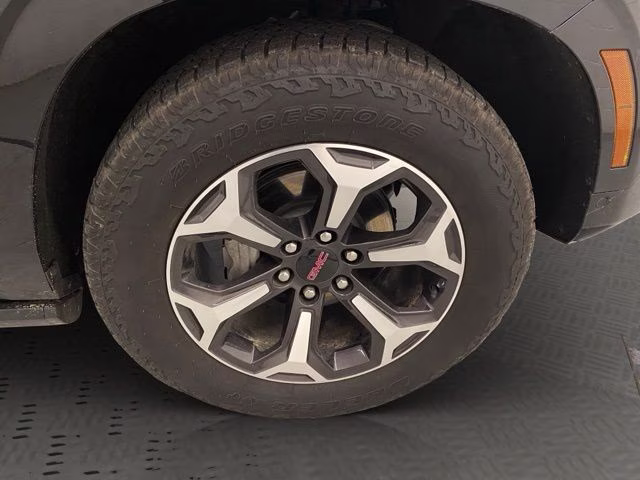 2025 Onyx Black GMC Yukon AT4 Ultimate 4X4 SUV