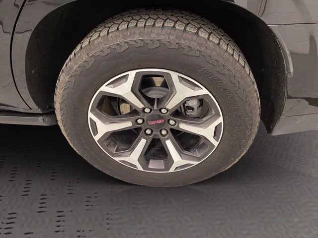 2025 Onyx Black GMC Yukon AT4 Ultimate 4X4 SUV