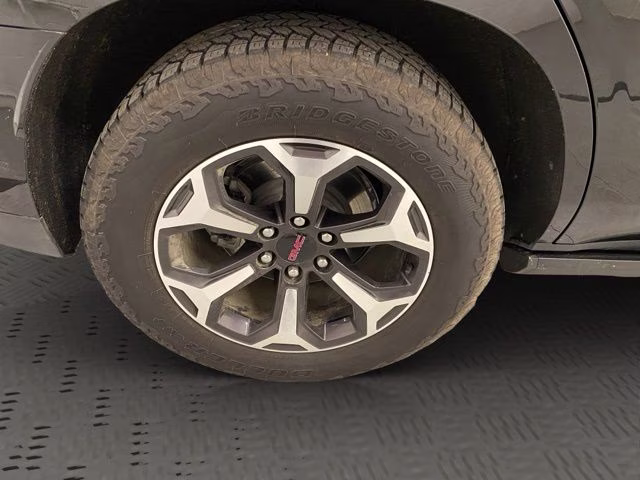 2025 Onyx Black GMC Yukon AT4 Ultimate 4X4 SUV