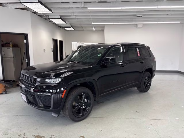 2026 Diamond Black Crystal Pearlcoat Jeep Grand Cherokee L Limited 4X4 SUV