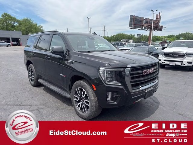 2023 GMC Yukon AT4 4X4's photo