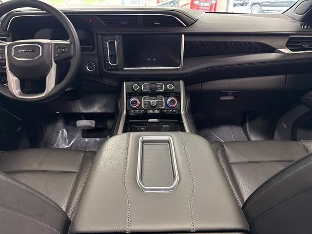 2024 Sterling Metallic GMC Yukon Denali 4X4 SUV