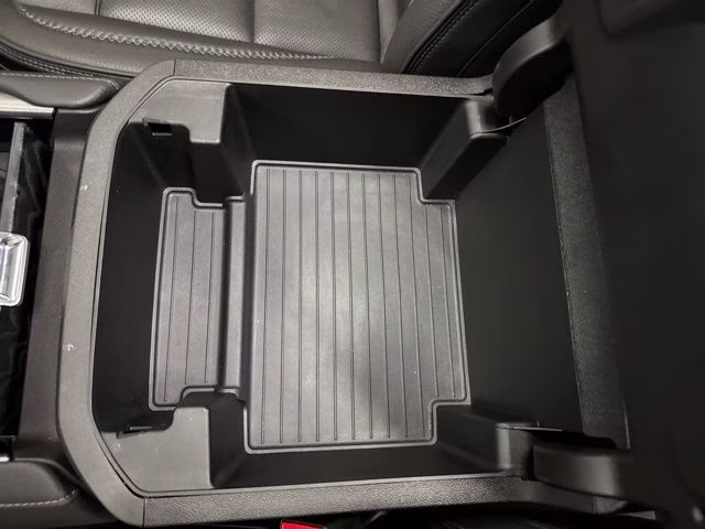 2024 Sterling Metallic GMC Yukon Denali 4X4 SUV
