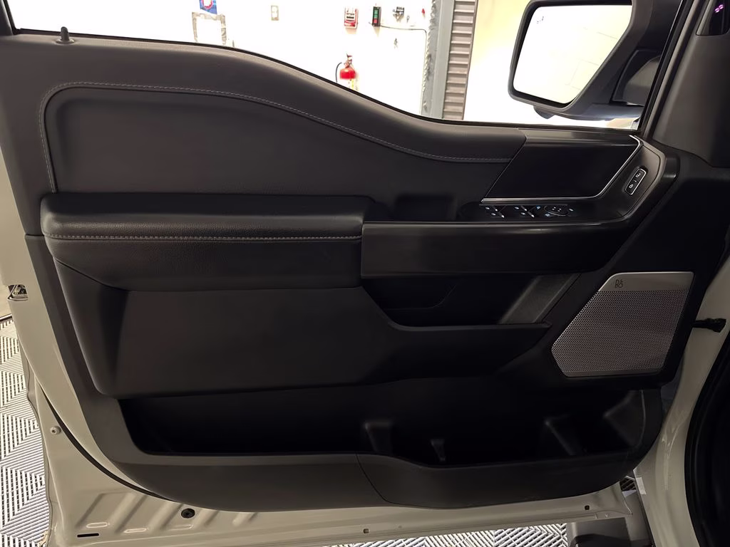 2024 Avalanche Ford F-150 XLT 4X4 Truck