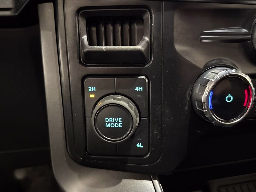 2024 Avalanche Ford F-150 XLT 4X4 Truck