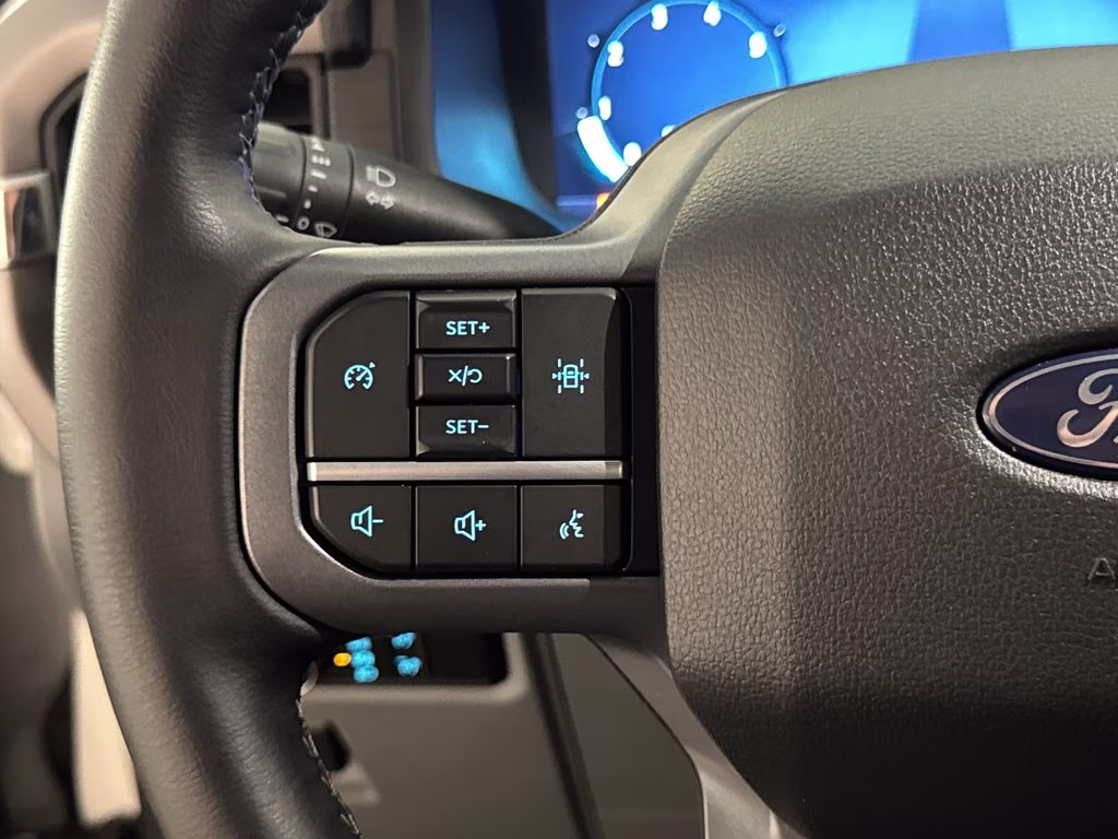 2025 Oxford White Ford F-150 XLT 4X4 Truck