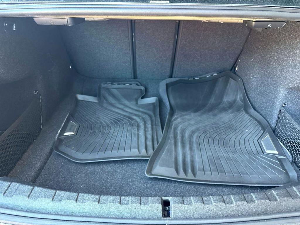 2021 Jet Black BMW 3 Series 330i xDrive AWD Sedan