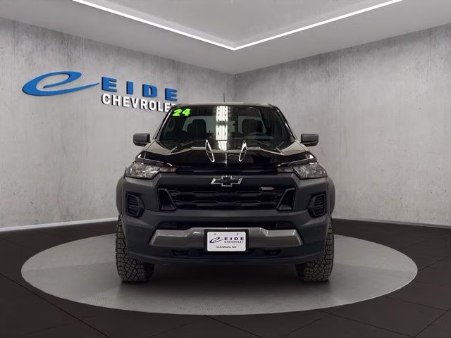 2024 Black Chevrolet Colorado Trail Boss 4X4 Truck