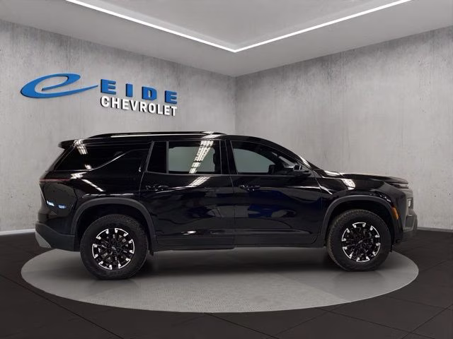 2025 Mosaic Black Metallic Chevrolet Traverse Z71 AWD SUV