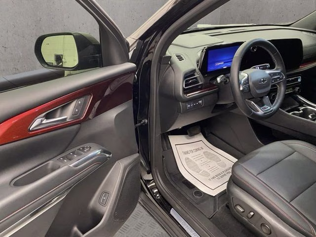 2025 Mosaic Black Metallic Chevrolet Traverse Z71 AWD SUV