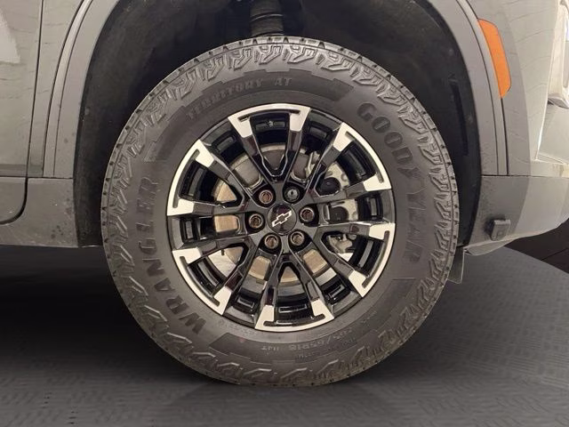 2025 Mosaic Black Metallic Chevrolet Traverse Z71 AWD SUV