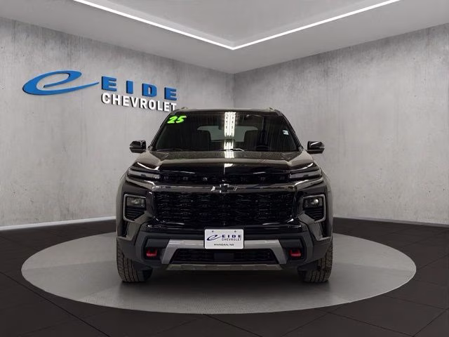 2025 Mosaic Black Metallic Chevrolet Traverse Z71 AWD SUV