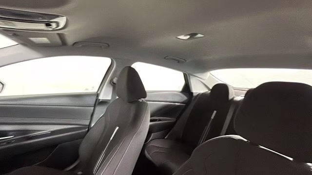 2023 Silver Hyundai Elantra SEL FWD Sedan