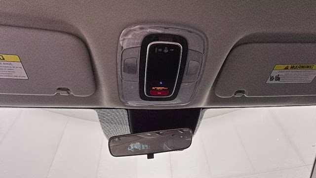 2023 Silver Hyundai Elantra SEL FWD Sedan