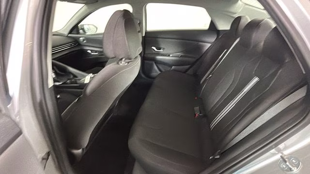 2023 Silver Hyundai Elantra SEL FWD Sedan