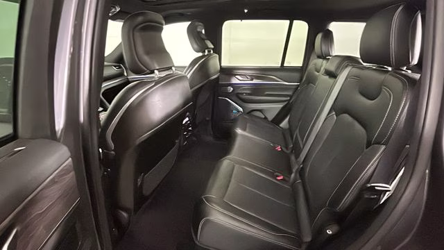 2022 Baltic Gray Metallic Clearcoat Jeep Grand Cherokee Overland 4xe 4X4 SUV