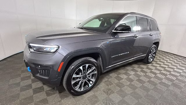 2022 Baltic Gray Metallic Clearcoat Jeep Grand Cherokee Overland 4xe 4X4 SUV