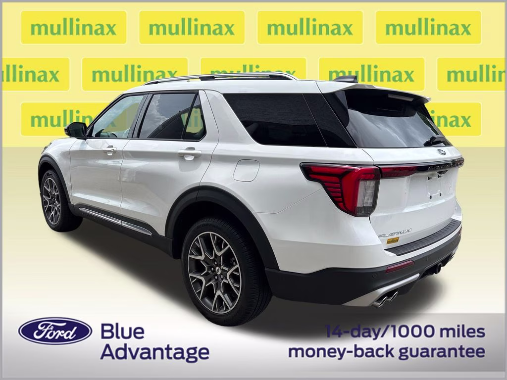 2025 Star White Metallic Tri-Coat Ford Explorer Platinum 4X4 SUV
