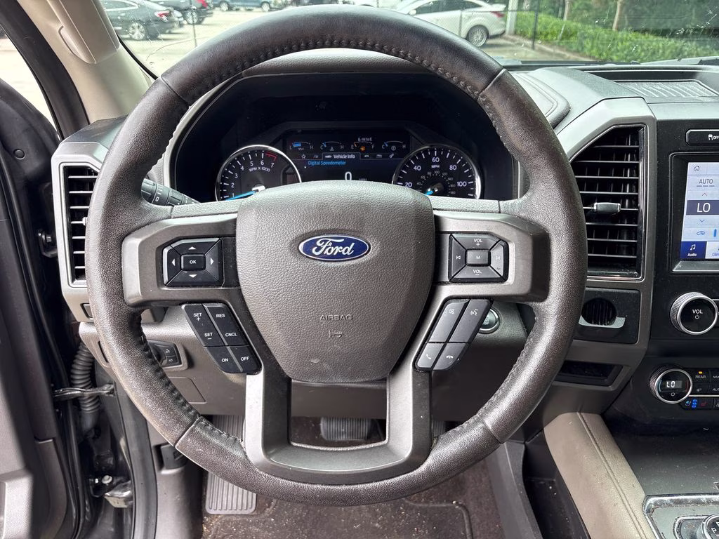2020 Magnetic Ford Expedition XLT RWD SUV