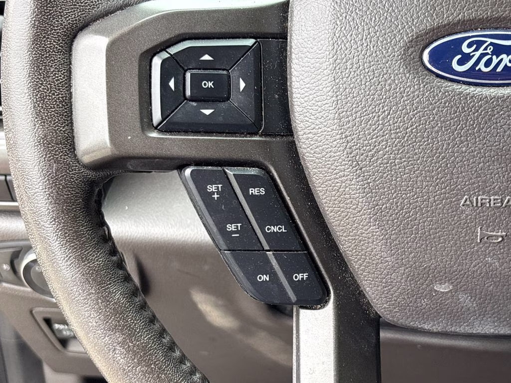 2020 Magnetic Ford Expedition XLT RWD SUV
