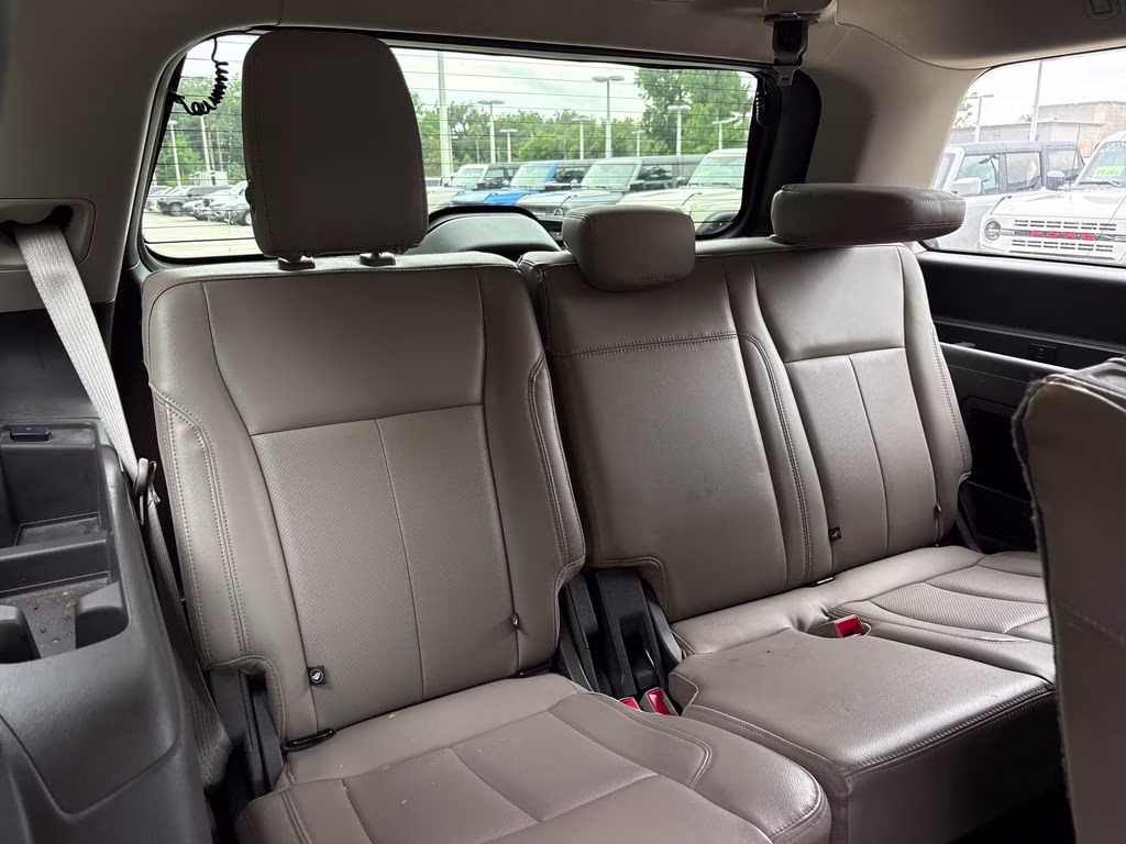 2020 Magnetic Ford Expedition XLT RWD SUV