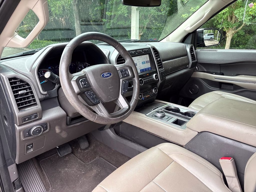 2020 Magnetic Ford Expedition XLT RWD SUV