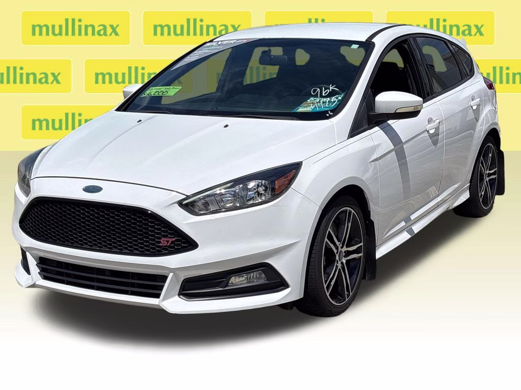2017 Oxford White Ford Focus ST FWD Hatchback