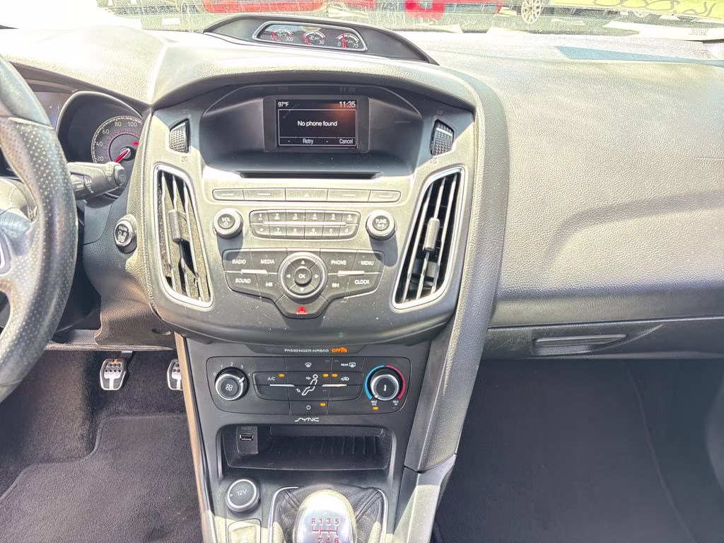 2017 Oxford White Ford Focus ST FWD Hatchback