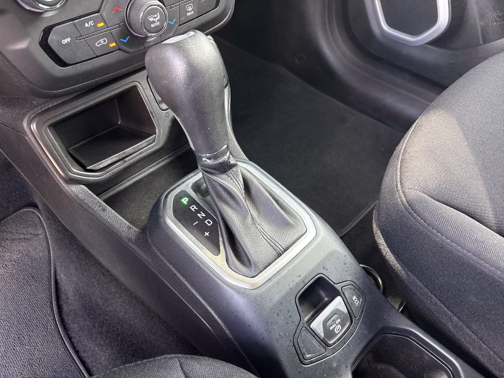 2020 Brilliant Blue Metallic Clear Coat Jeep Renegade Sport FWD SUV