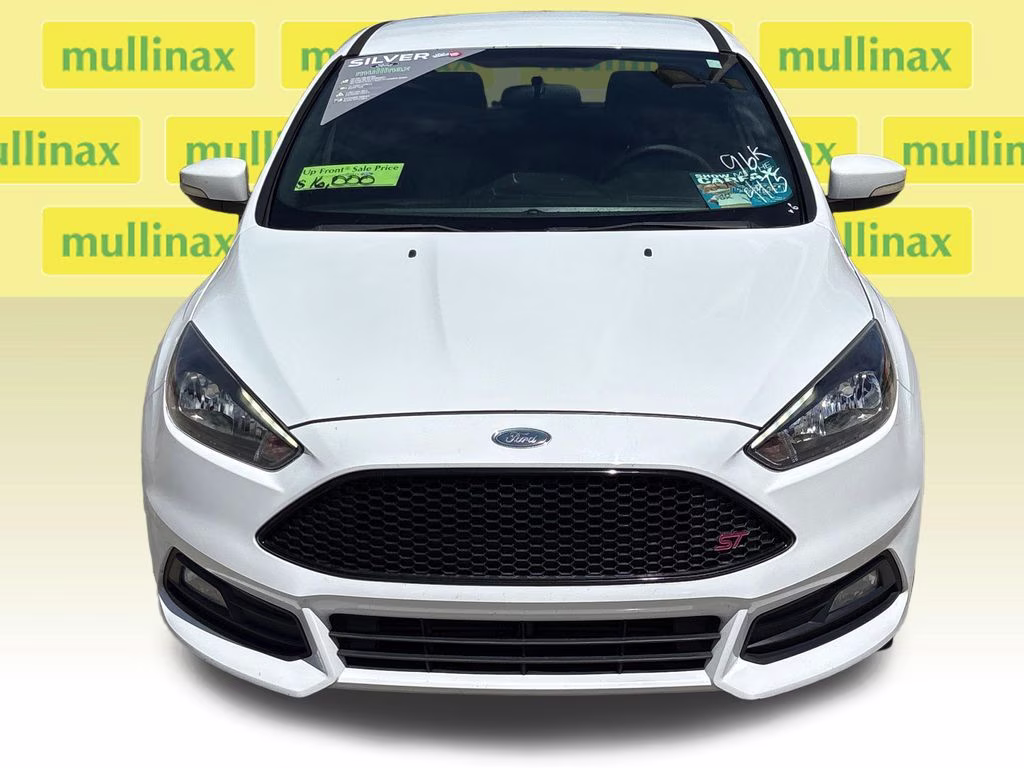 2017 Oxford White Ford Focus ST FWD Hatchback