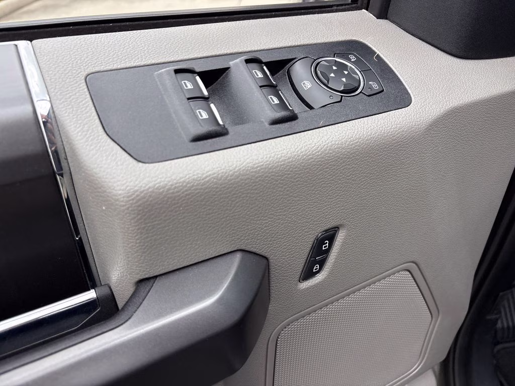 2020 Magnetic Ford F-150 XLT 4X4 Truck