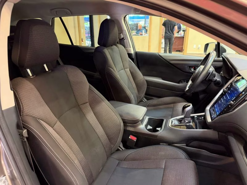 2024 Brilliant Bronze Metallic Subaru Outback Premium Wagon 4D AWD SUV