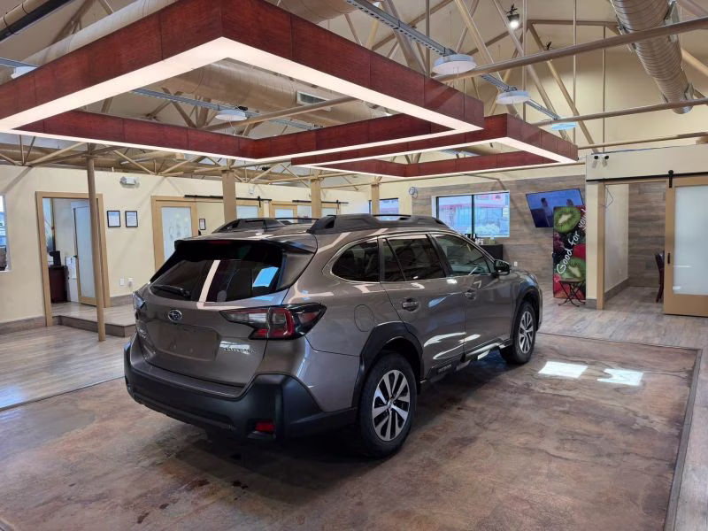 2024 Brilliant Bronze Metallic Subaru Outback Premium Wagon 4D AWD SUV