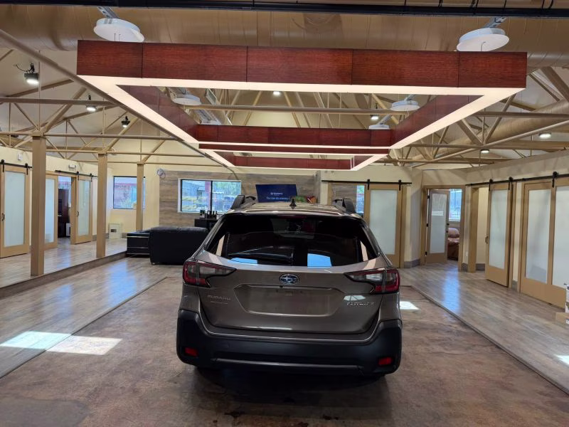 2024 Brilliant Bronze Metallic Subaru Outback Premium Wagon 4D AWD SUV