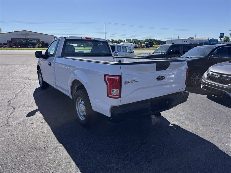 2016 Oxford White Ford F-150 XL RWD Truck